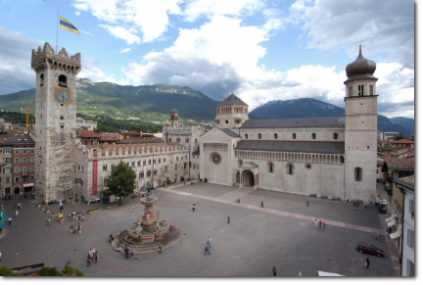 TRENTO PIAZZA DUOMO